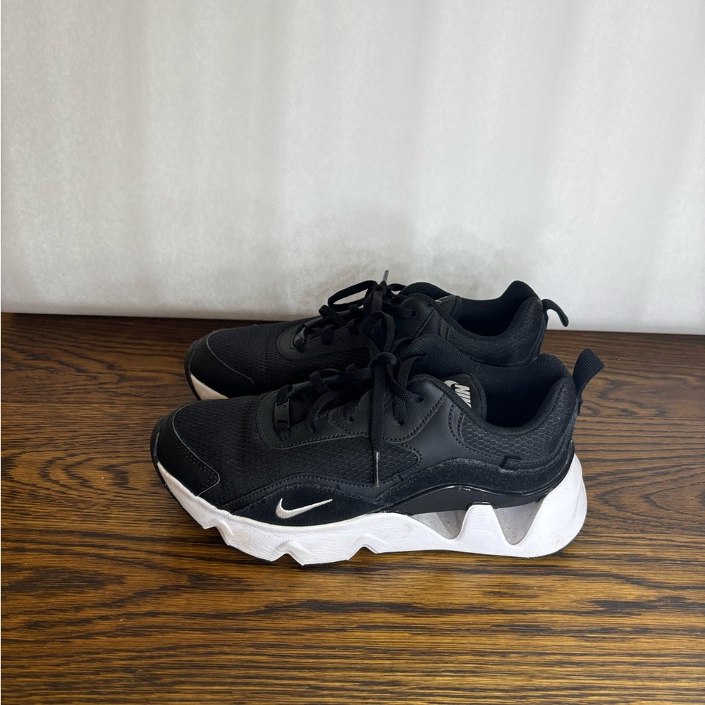 Nike Black and White Athletic Shoes